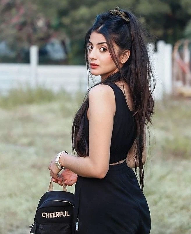 High Profile Top Model Tammana – Indian escort in Hyderabad — 3 / 5