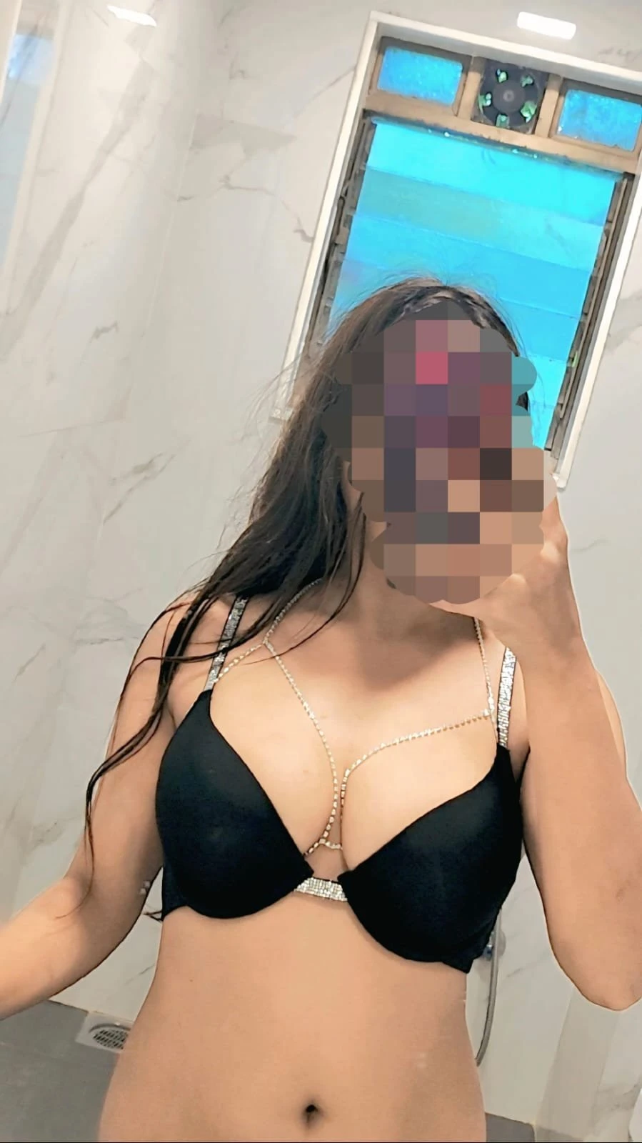 Zeena independent (Real meet & cam ) – Indian escort in Mumbai — 11 / 31