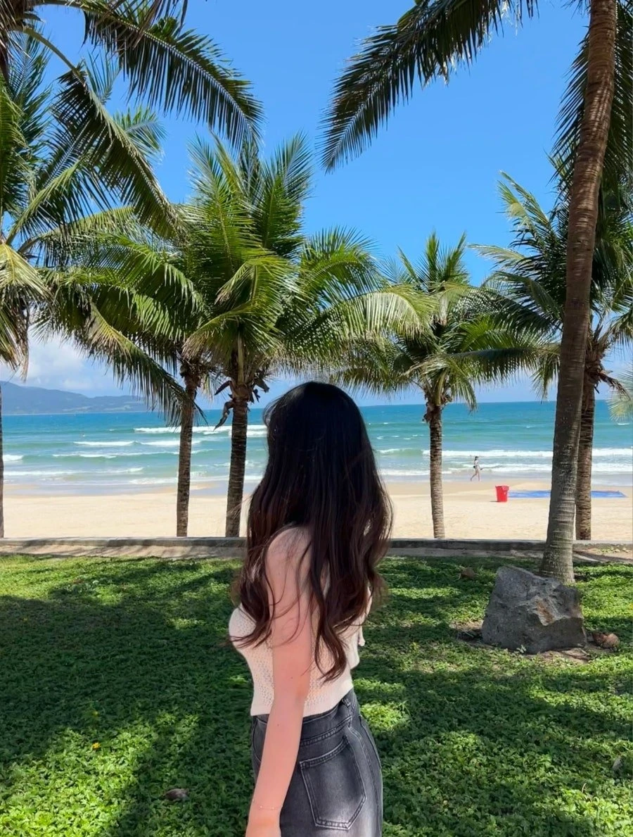 Upscale Korean,School Teacher 지아 is Back – South Korean escort in Seoul — 11 / 14