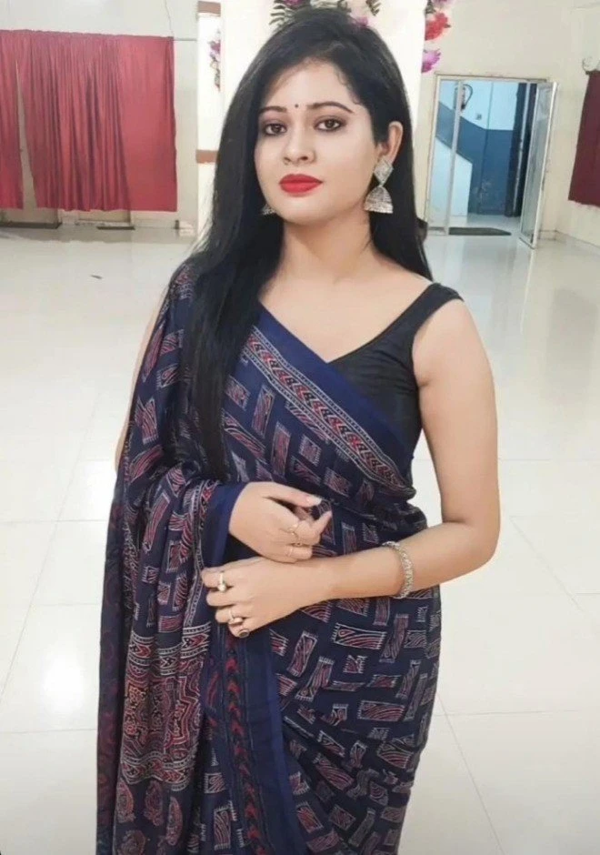 ꧁♧🦋 Riya a Sexy and Beautiful ༻♧☆꧂ – Indian escort in Surat — 4 / 5