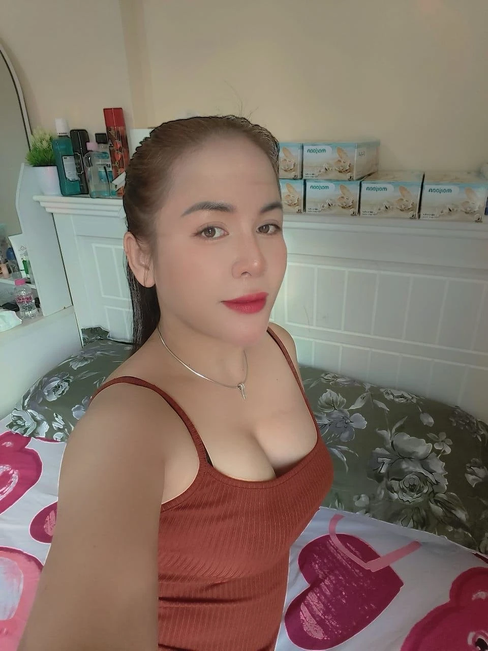 Jenifer – Vietnamese escort in Colombo — 2 / 4