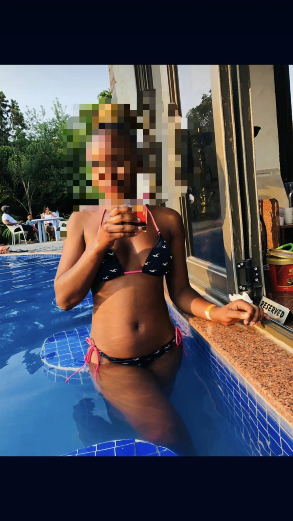 Sweetslandermimi – Zambian adult performer in Lusaka — 1 / 2