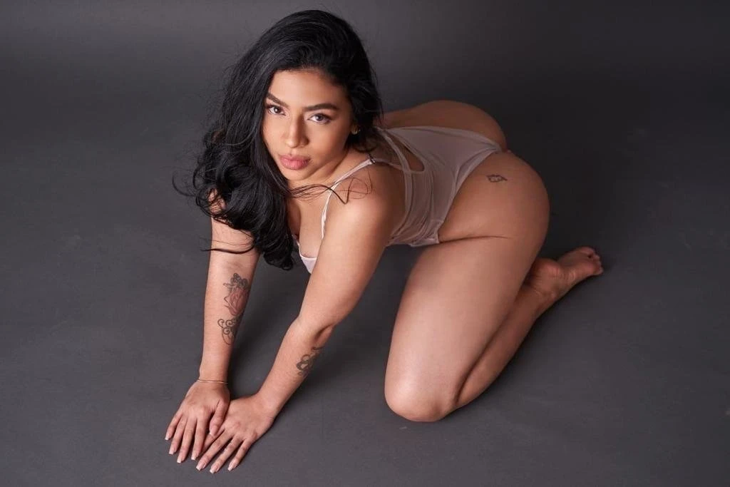 Eva – Peruvian escort in Beirut — 2 / 7