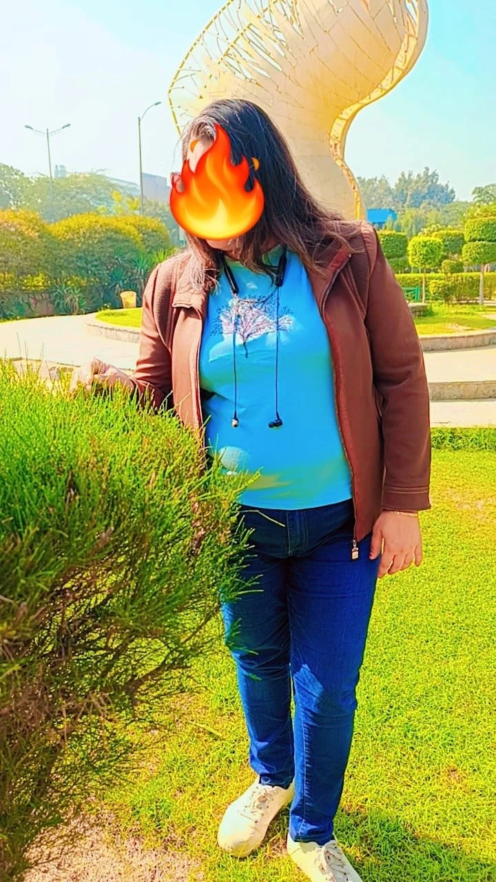 I'm Eva Living Alone (Cam+Real Meet) – Indian escort in New Delhi — 3 / 12