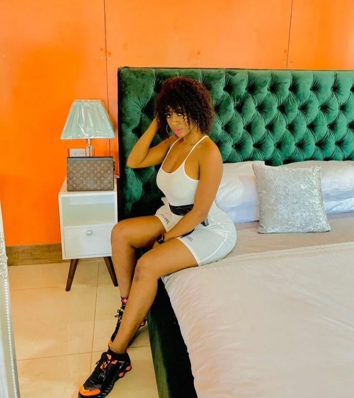 Maureen – Ugandan escort in Beirut — 4 / 5