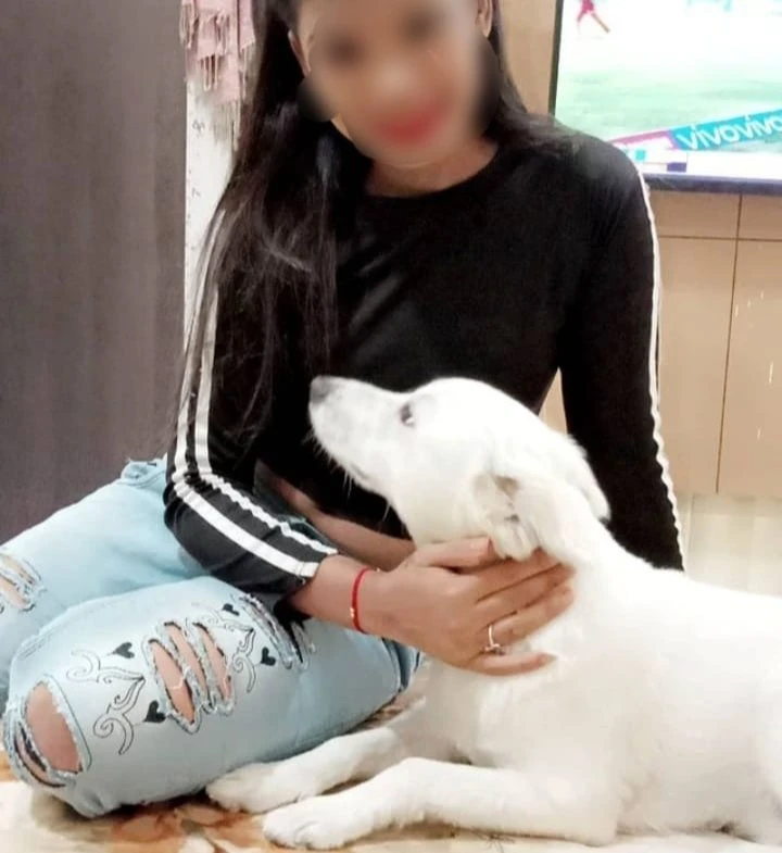 Sonal Patel – Indian escort in Mumbai — 1 / 2