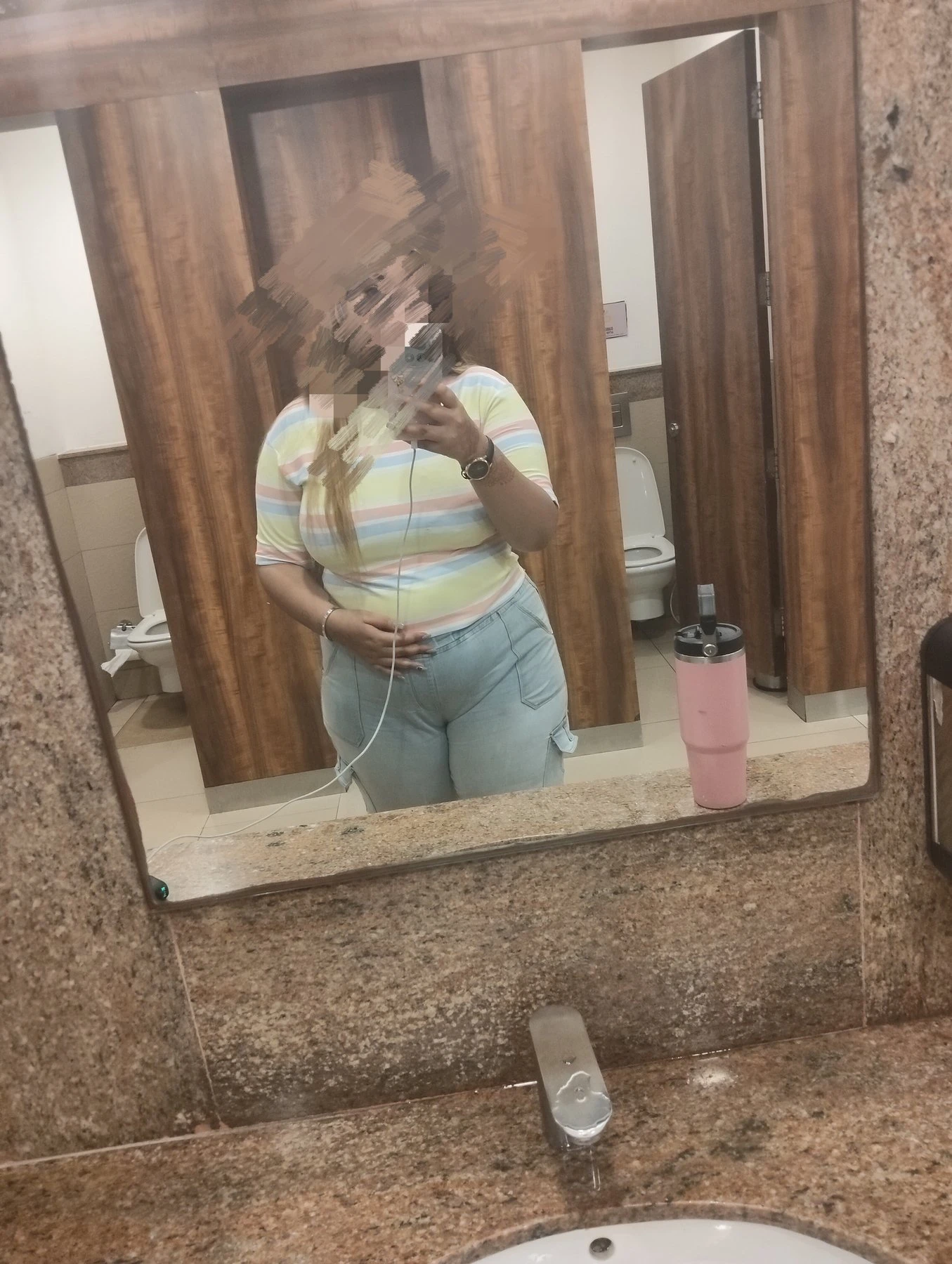 Sexo Chubby Girl – Indian escort in New Delhi — 2 / 4