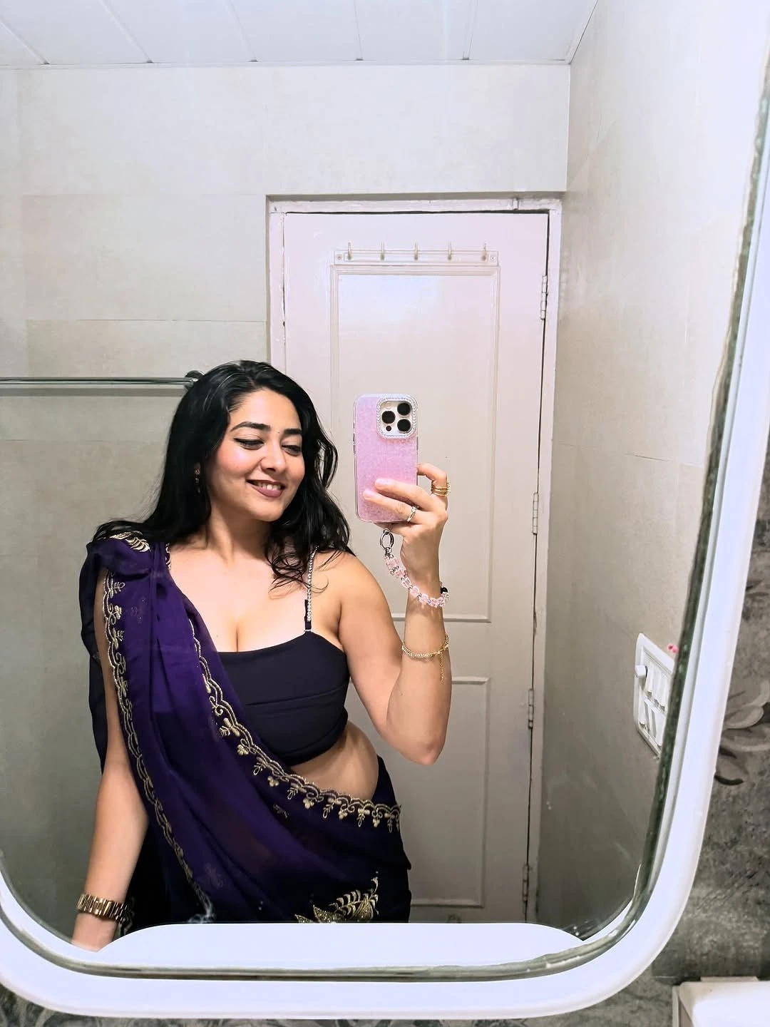 Pallu – escort in New Delhi — 2 / 5