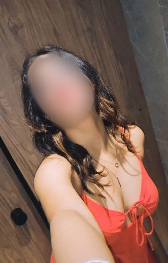 Priya for Real Meet – Indian escort in Pune — 3 / 5