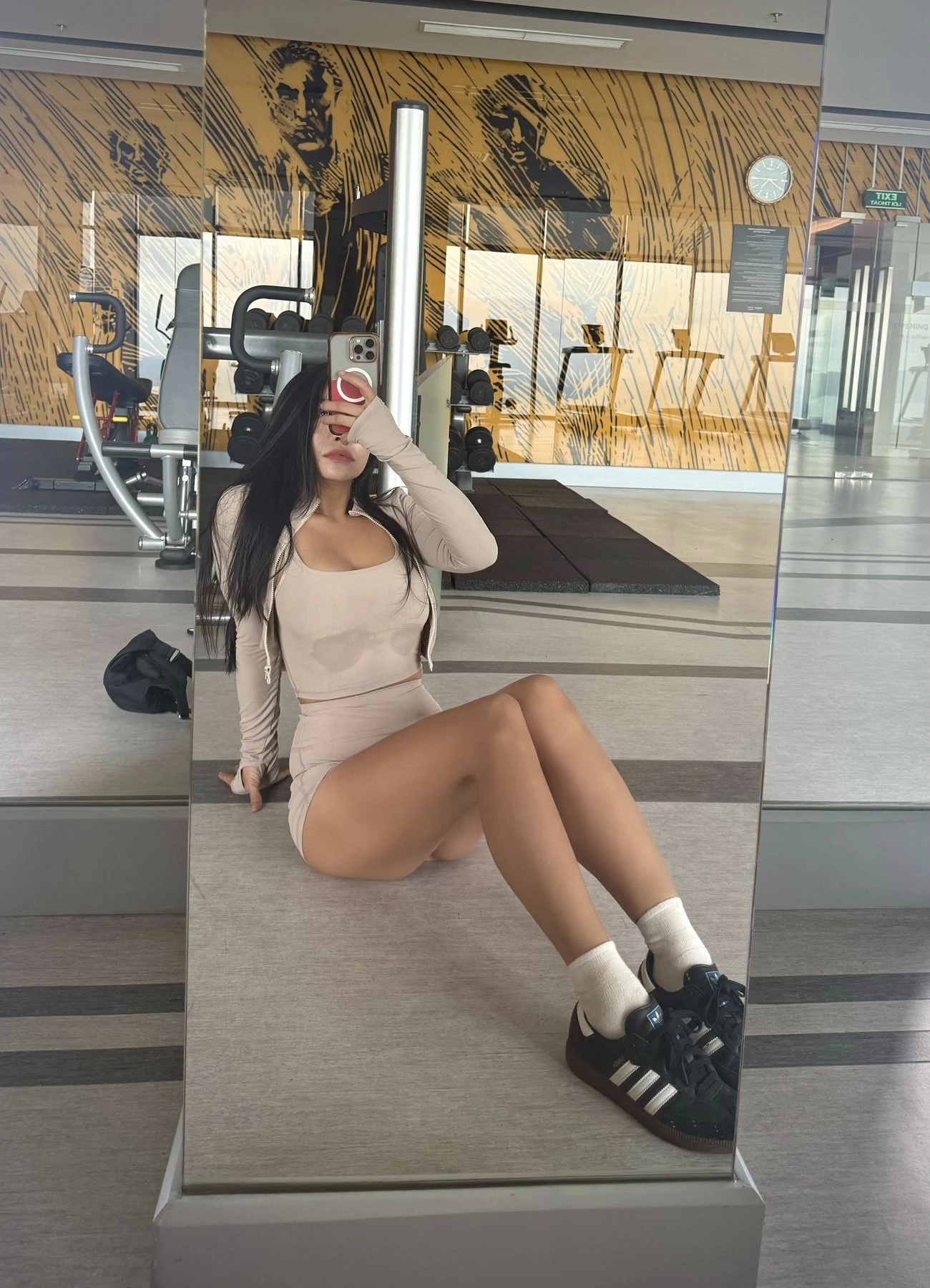 Stefanie Gym Bae – Laotian escort in Hanoi — 3 / 12