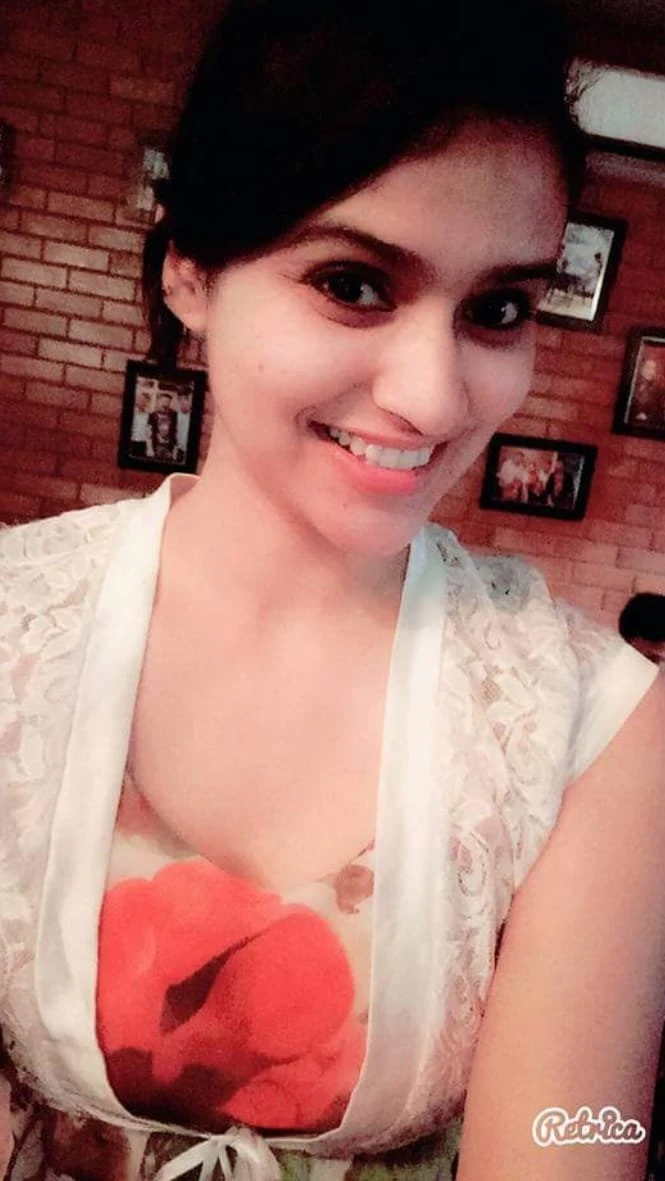 Priya (Cam & Reall Meeting) – escort in Mumbai — 1 / 2