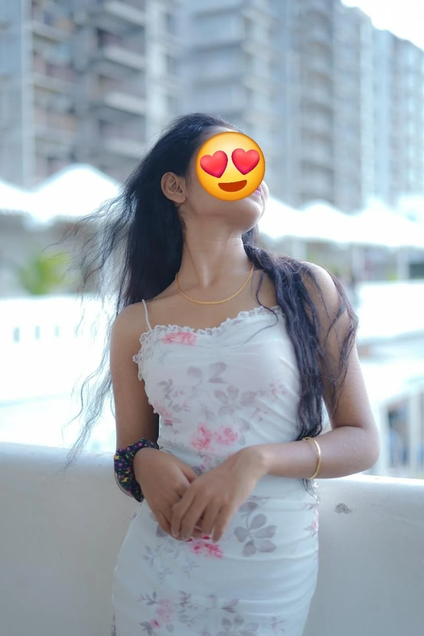 Apoorva Stylish with etiquette – Indian escort in Hyderabad — 3 / 6
