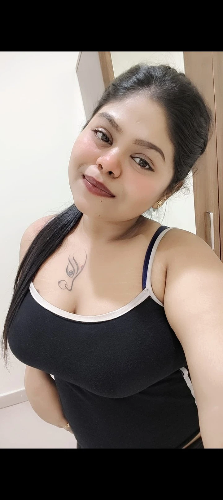 Riya – Indian escort in Hyderabad — 3 / 6