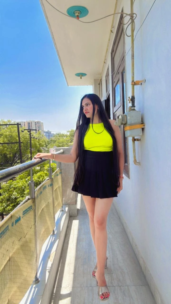 Cam or real meet – Indian escort in Mumbai — 4 / 7