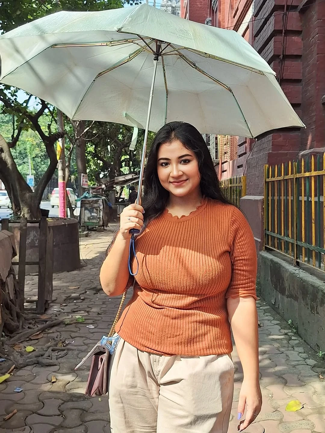 Anushka – Indian escort in Manali — 2 / 4