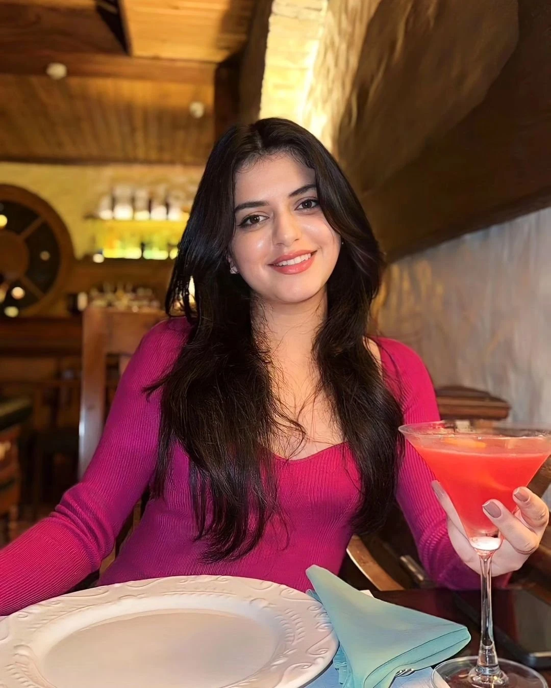 Jesmin Escort – Indian escort in Hyderabad — 2 / 3