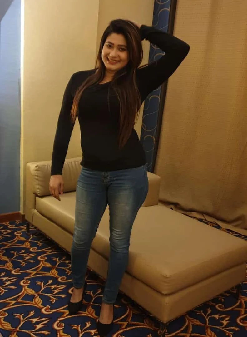 Meerab tiktok model Hot & Sexy Big Boobs – Pakistani escort in Lahore — 2 / 3