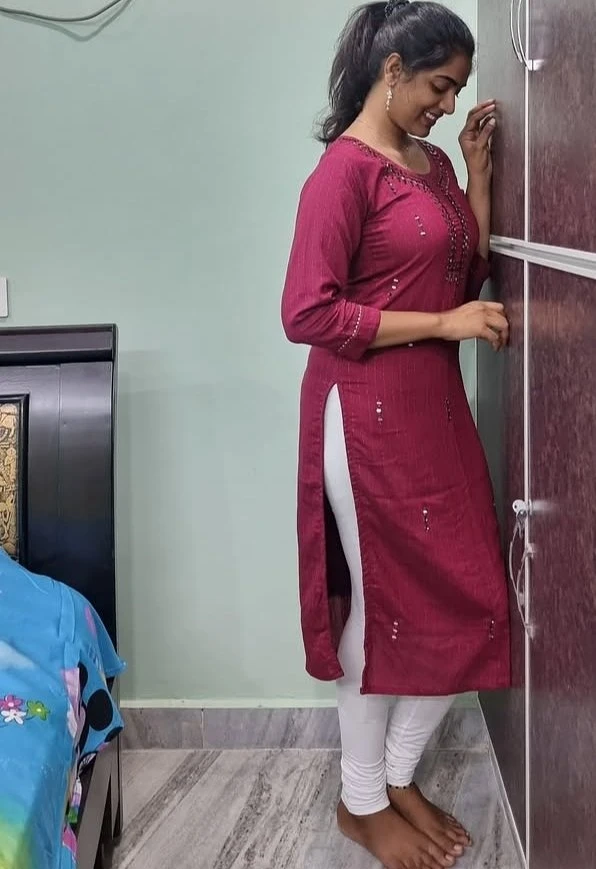 Saraya – escort in Trincomalee — 2 / 3