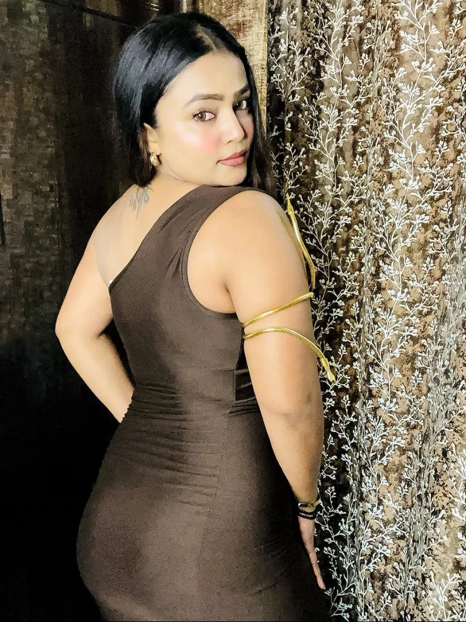 Dhruvi – Indian escort in Mumbai — 3 / 5