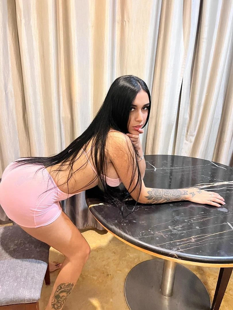 Angelina – Venezuelan escort in Beirut — 16 / 20