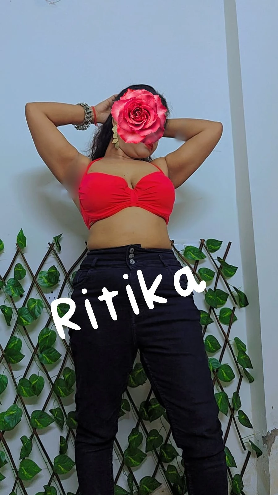 Sexy Rikita Cam Show & Real Meet – Indian escort in Noida — 3 / 9