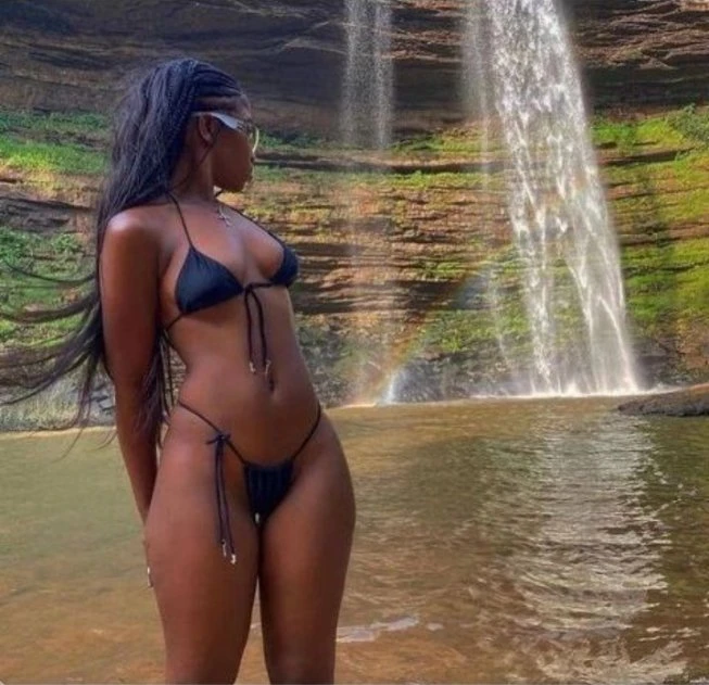 Brandy – Sudanese escort in Surat — 3 / 4