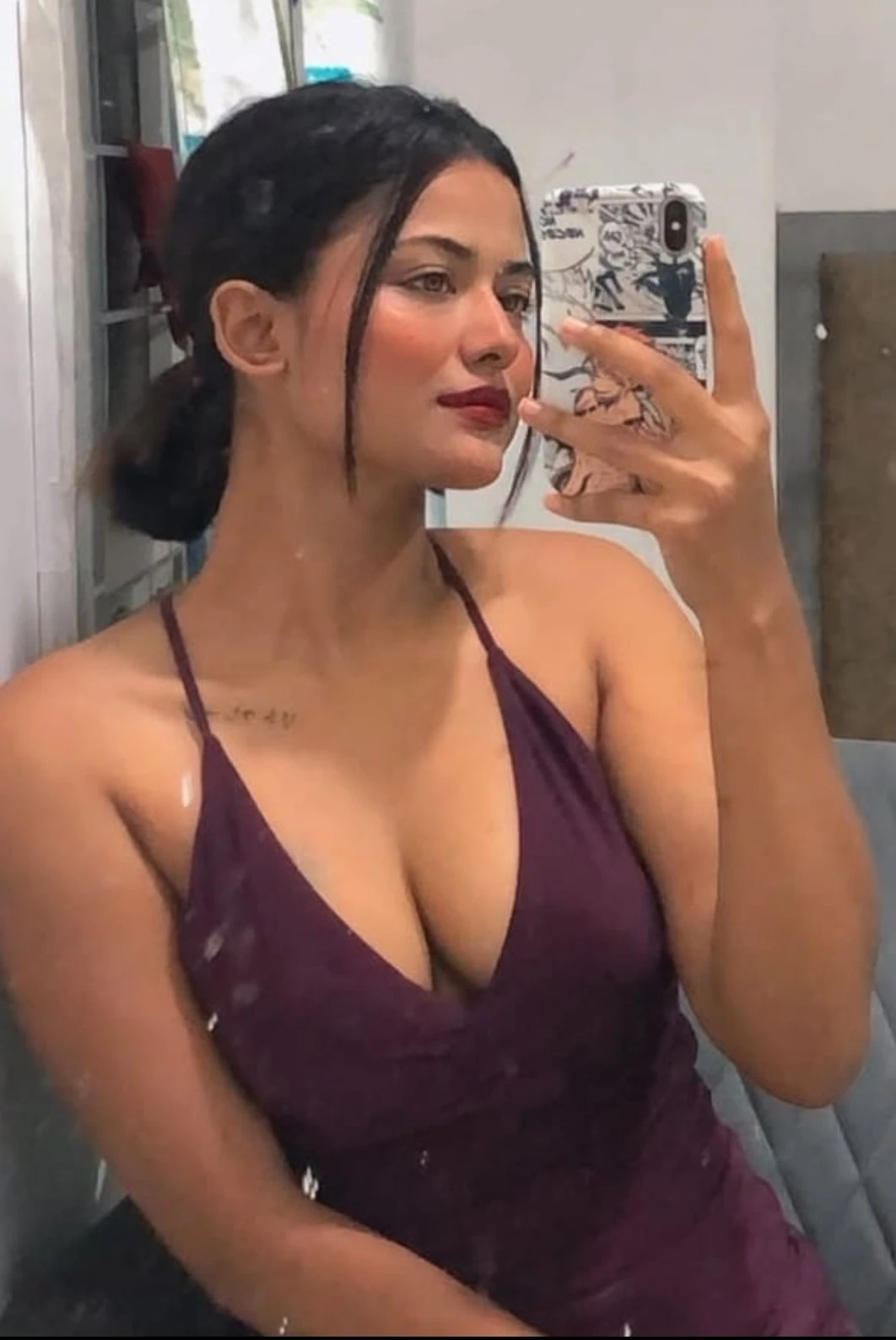 Cam Session & Real Meet – Indian escort in Hyderabad — 1 / 2