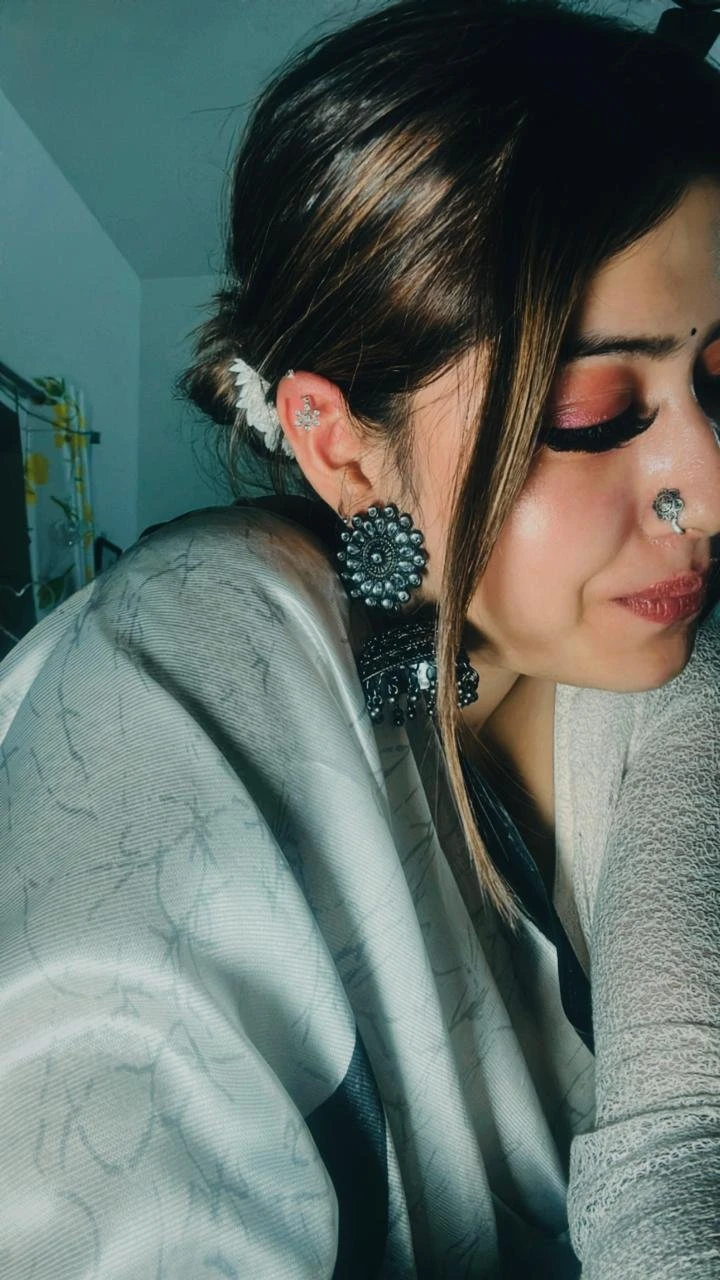 Pay When You Meet – Indian escort in New Delhi — 3 / 4