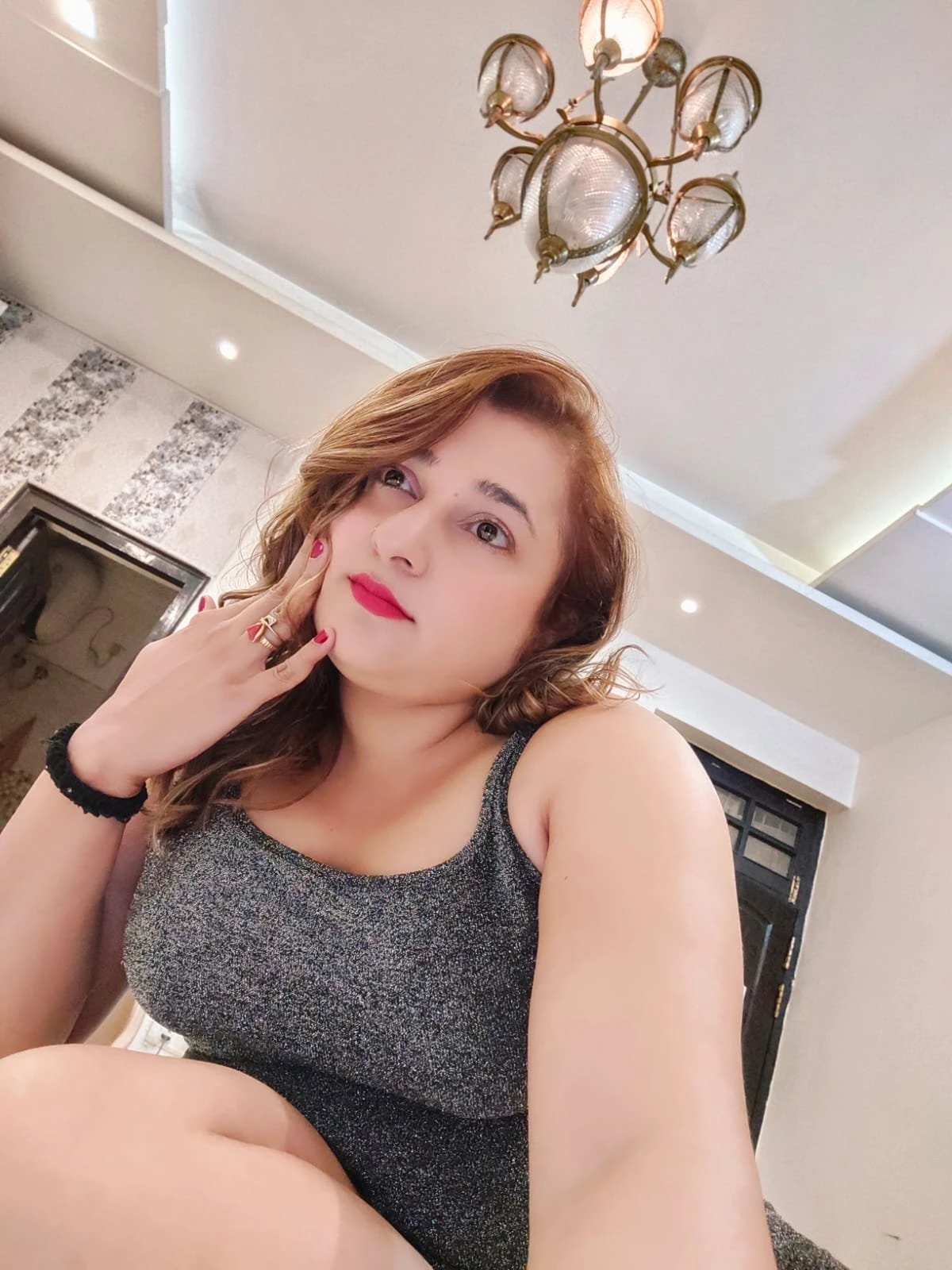 Gurgaon,Delhi Luxury 5 Star Hotel 24x7 – Indian escort in Gurgaon — 4 / 5