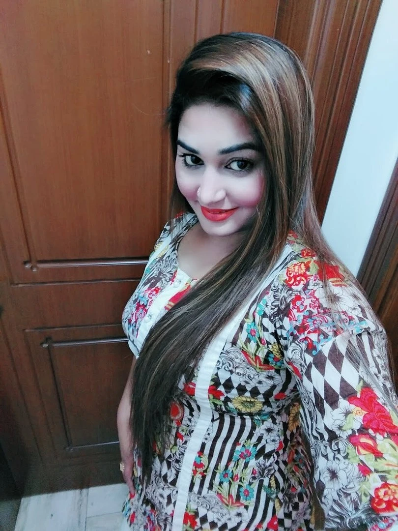 Payal Shah – Pakistani escort in Lahore — 5 / 12