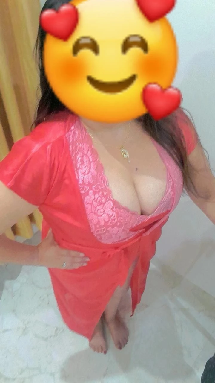 Anjali Cam fun & Real Meet – Indian escort in Gurgaon — 4 / 11