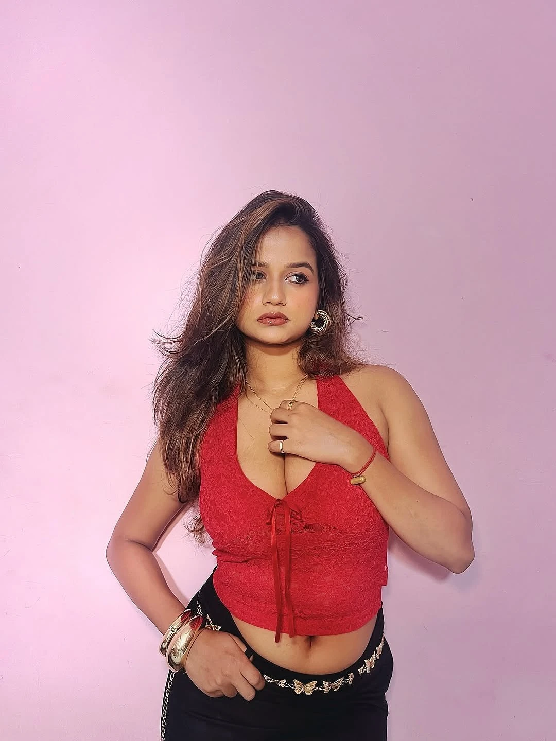 Anushka – Indian escort in Mumbai — 3 / 4