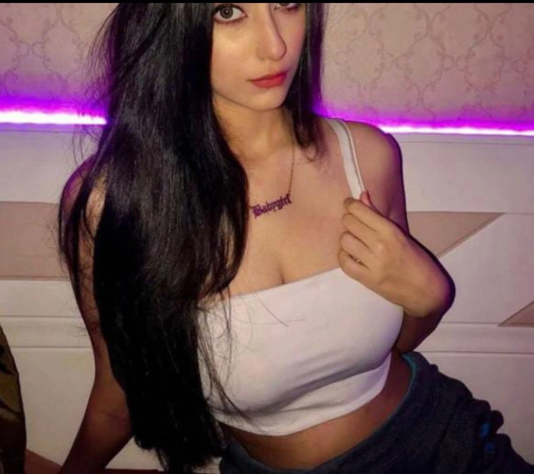 Neha Singh (Cam Show and Real Meet) – Iranian escort in Pune — 4 / 5