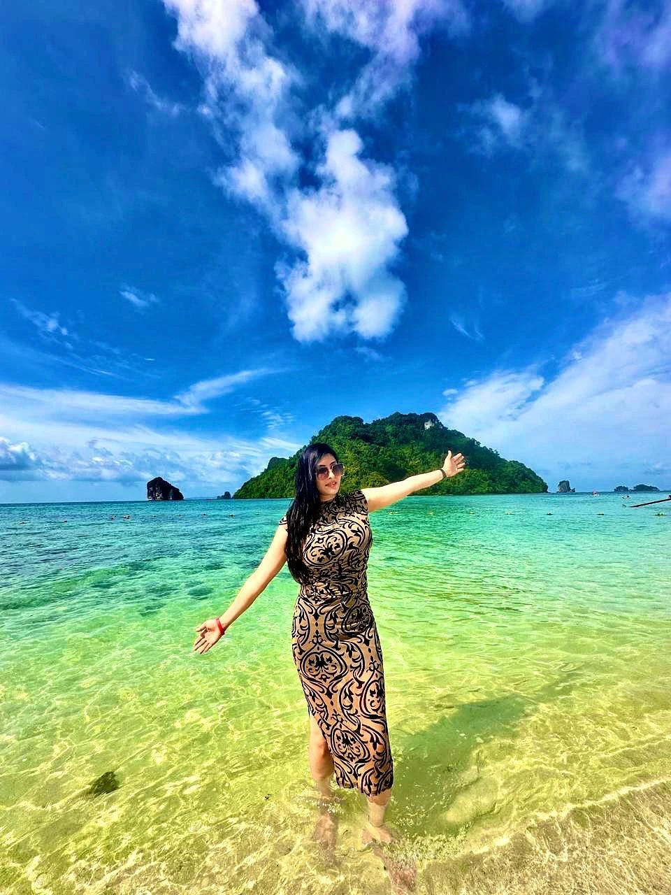 Classy Rithika – Indian escort in Hyderabad — 11 / 12