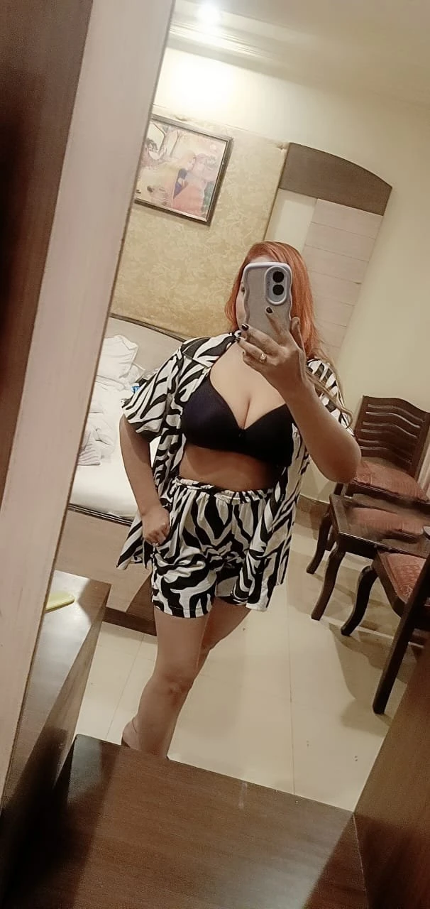 lsha Punjabi Real meet./cam – Indian escort in Surat — 5 / 9