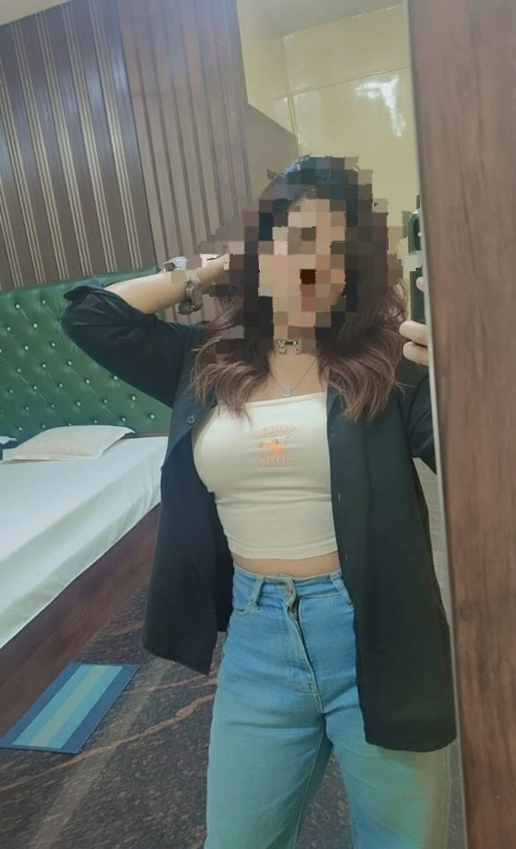 Poulomi Independent Cam and Real Meet – Indian escort in Kolkata — 1 / 9