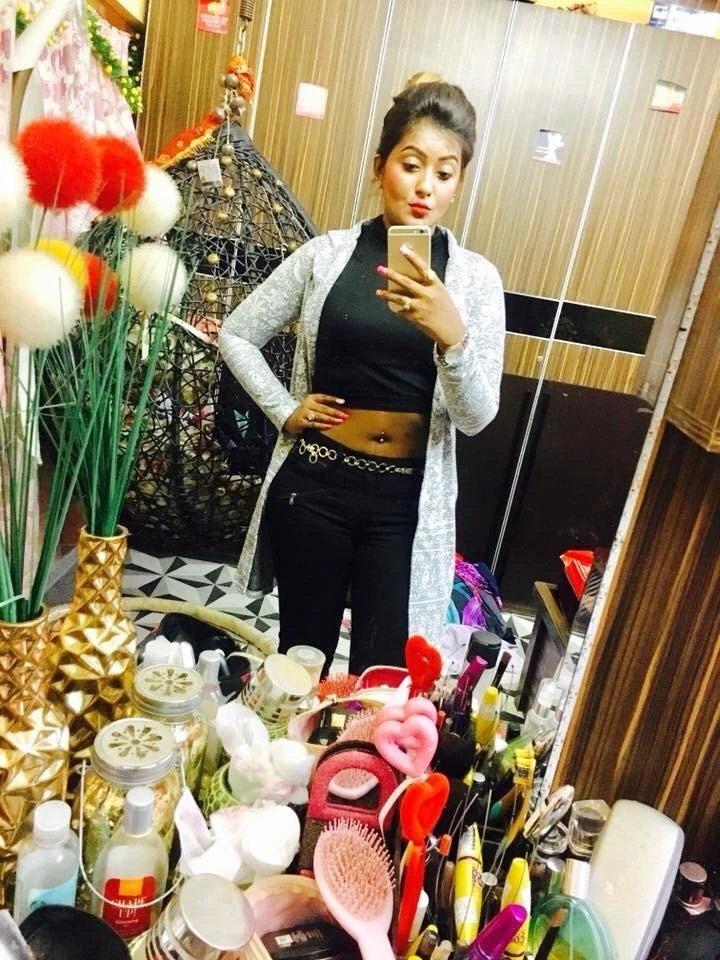 Mahira – Indian escort in Colombo — 3 / 4
