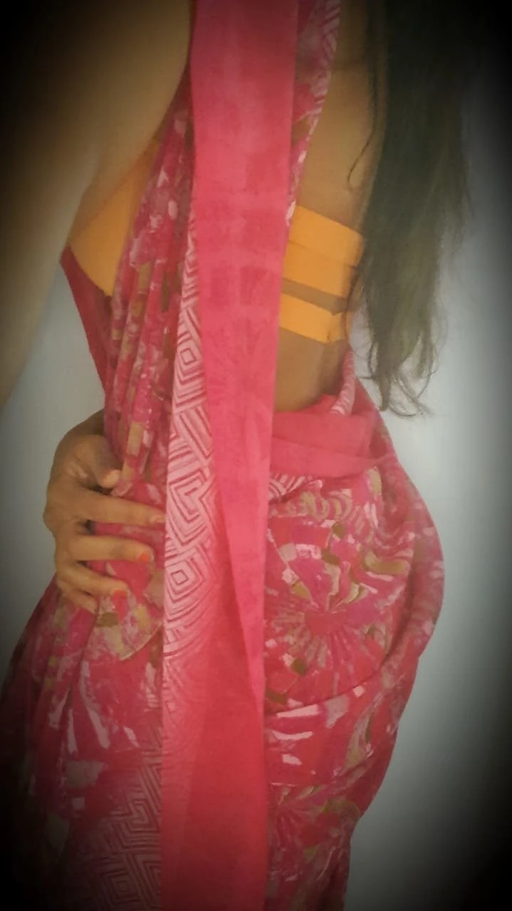 Senu Live Video Cam – Sri Lankan escort in Colombo — 4 / 5