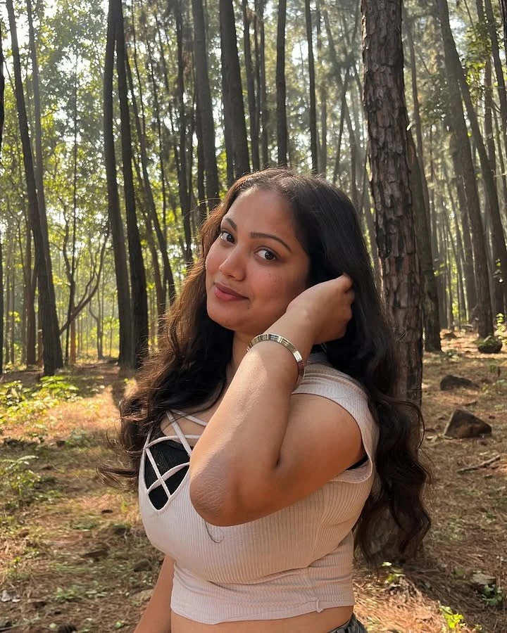 Ragini – Indian escort in Mumbai — 3 / 4