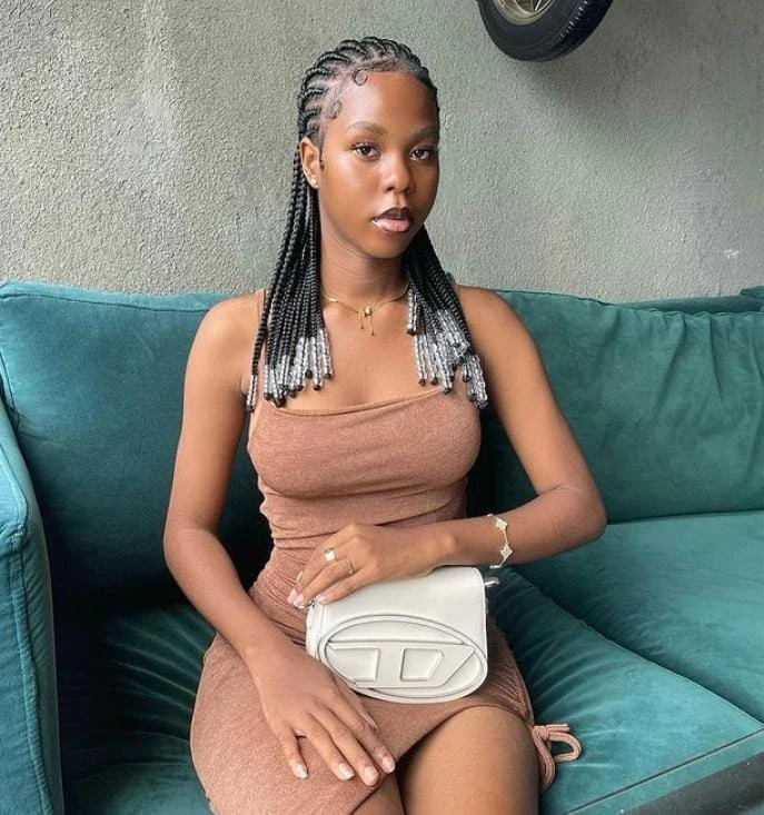 Sassy – Burundian escort in Rajkot — 7 / 8