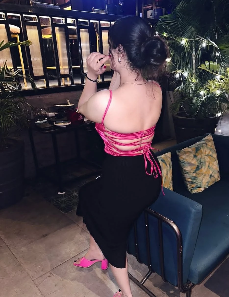 Pallavi – Indian escort in Kochi — 2 / 5