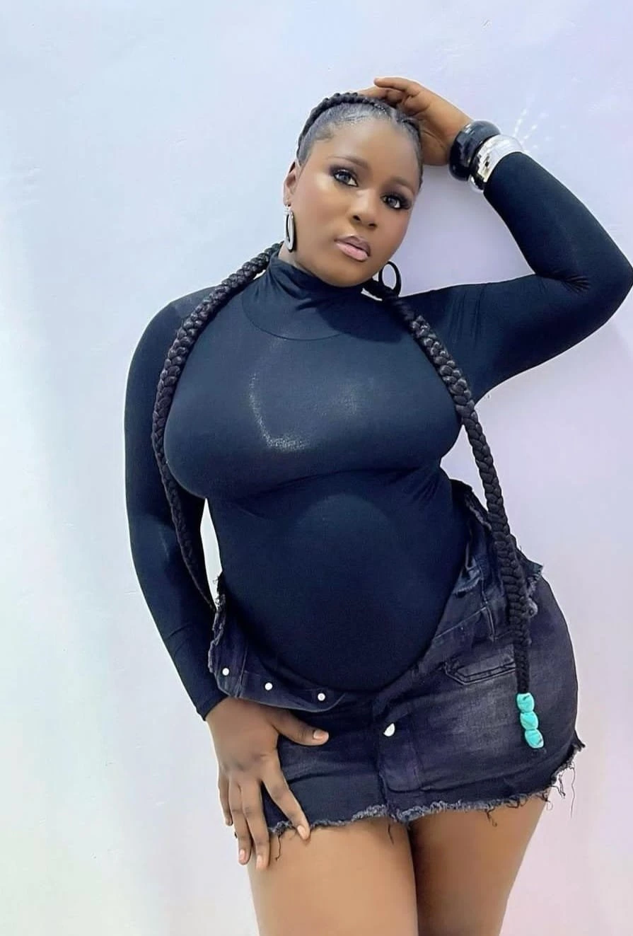 Chindin – Ghanaian escort in Beirut — 7 / 8