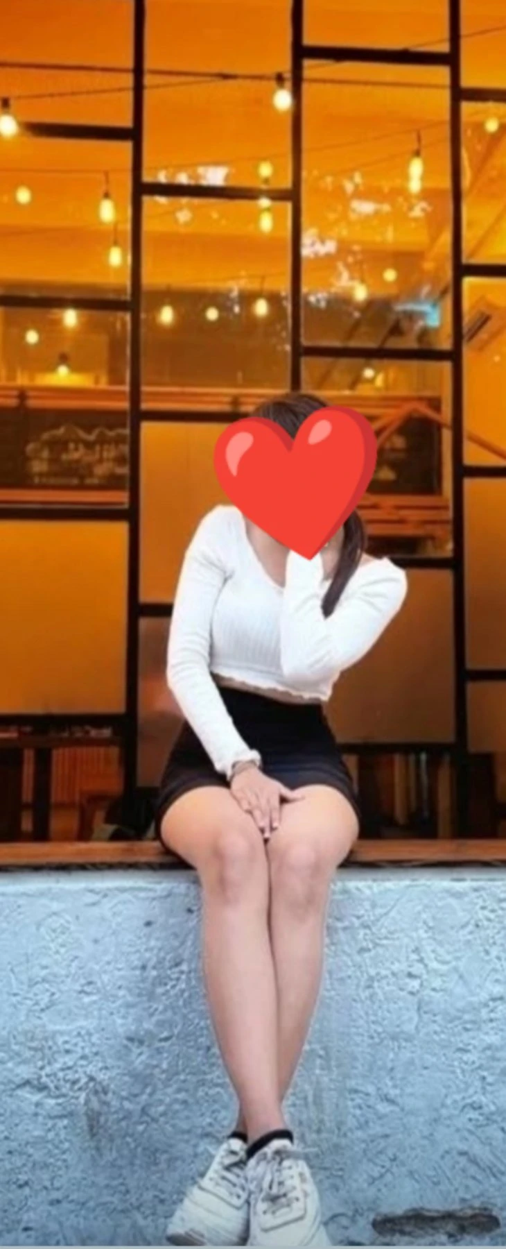 Anshika Sharma – escort in Noida — 2 / 3