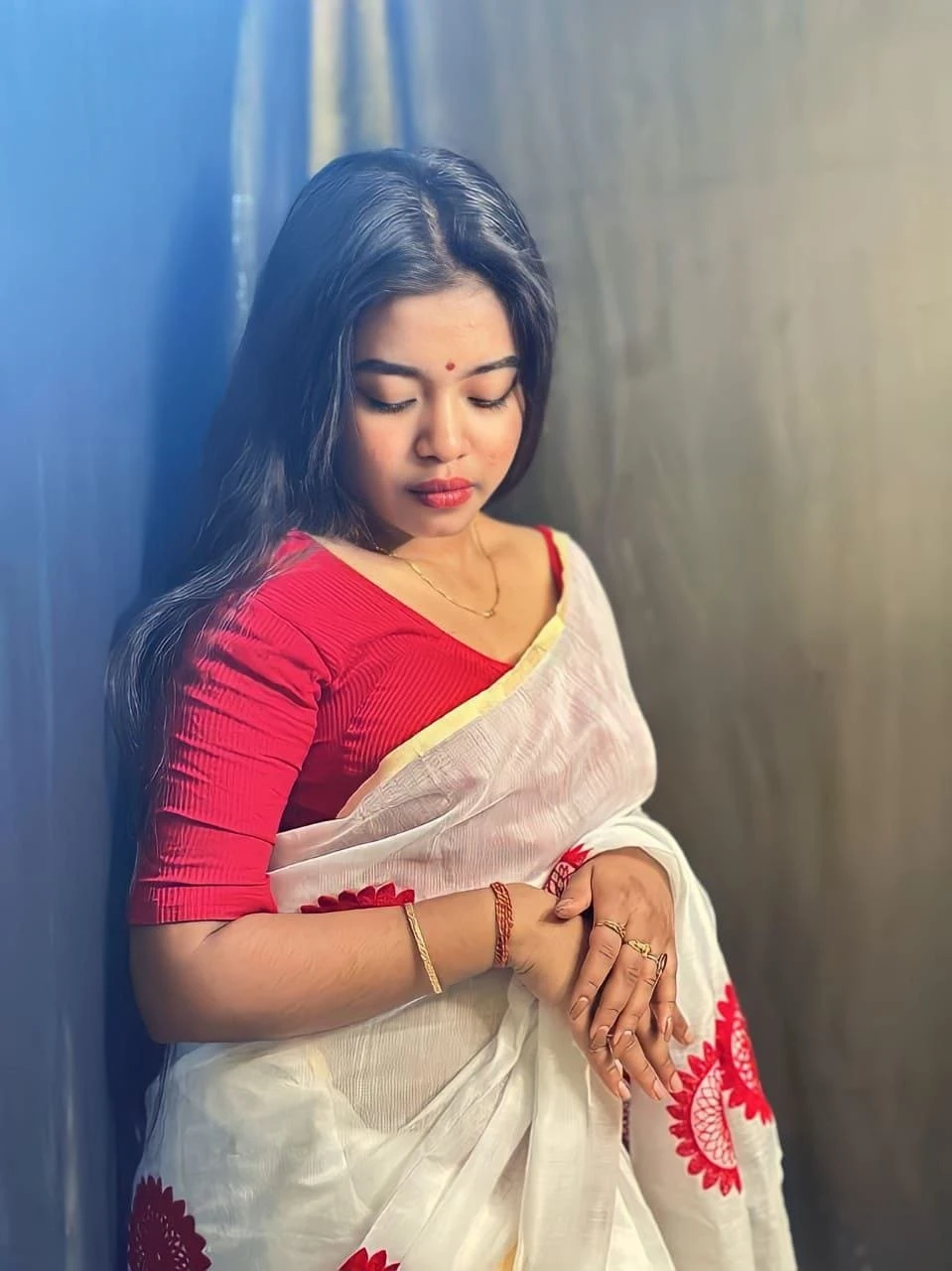 Trusted Female Escorts With Hand 2 Han – escort in Chennai — 2 / 4