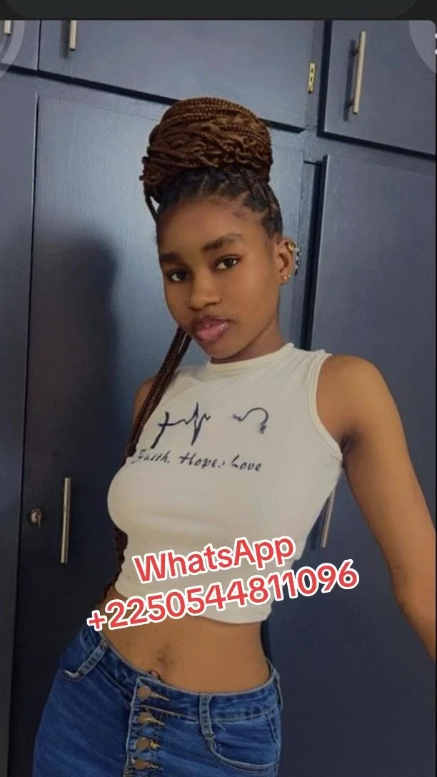 Cynthia – Nigerian escort in Abidjan — 4 / 5