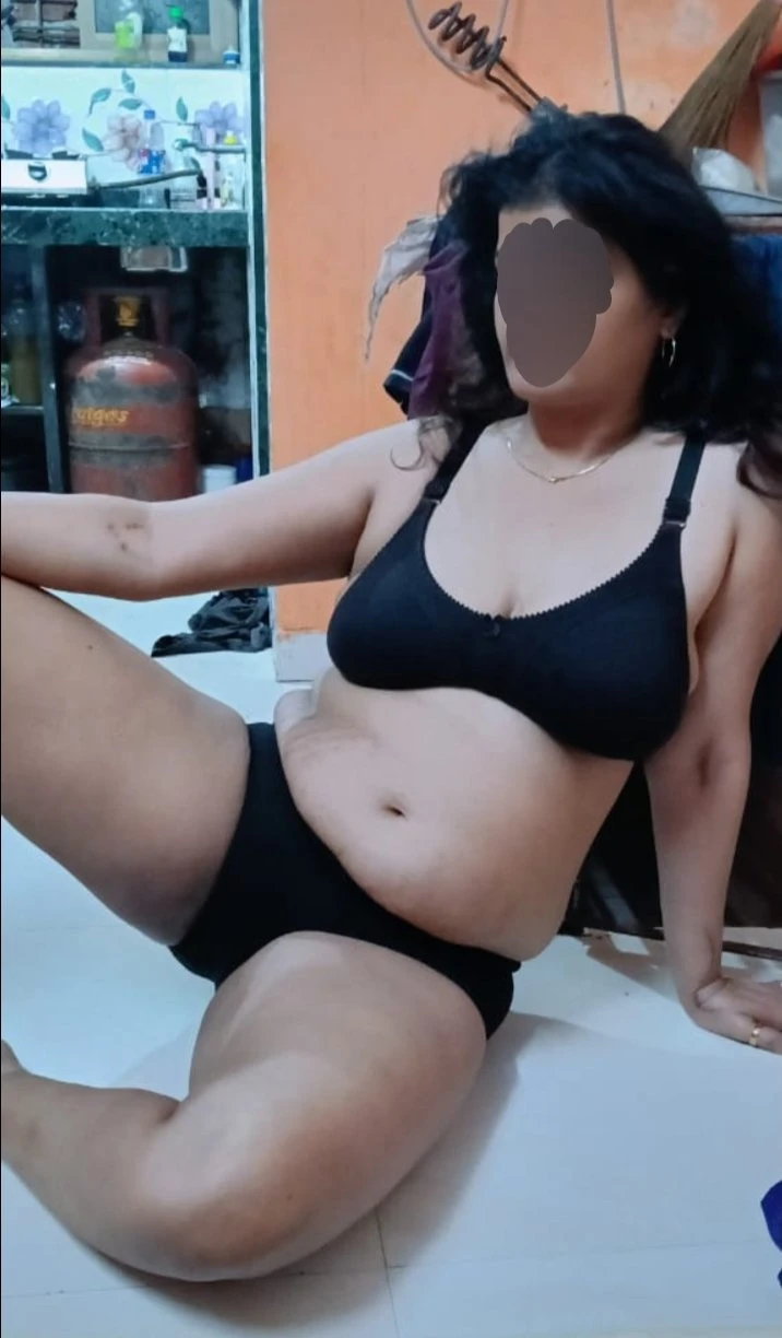 Miss Sanjana 🥰 real meet(&)cam service – Indian escort in Mumbai — 3 / 30