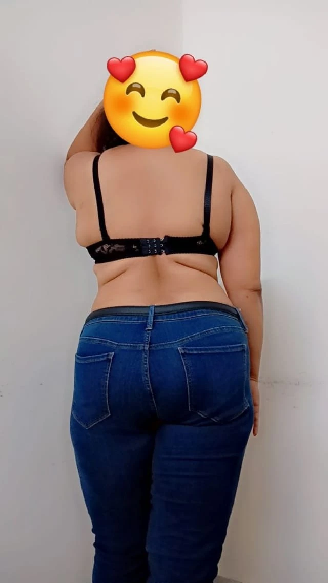 Shivangi Cam and Real Meet – Indian escort in New Delhi — 3 / 6