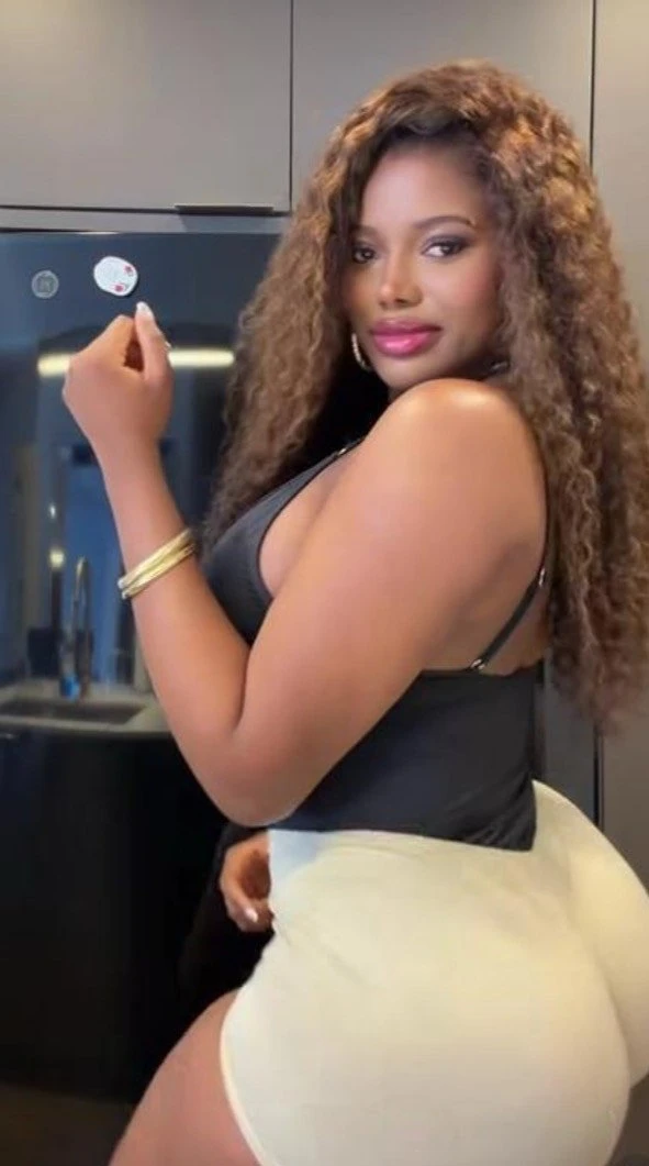 Deshi – South African escort in Gurgaon — 5 / 9