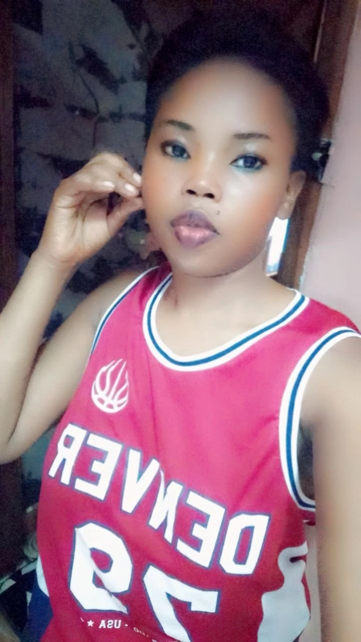Shaniz – Ugandan escort in Kampala — 3 / 5