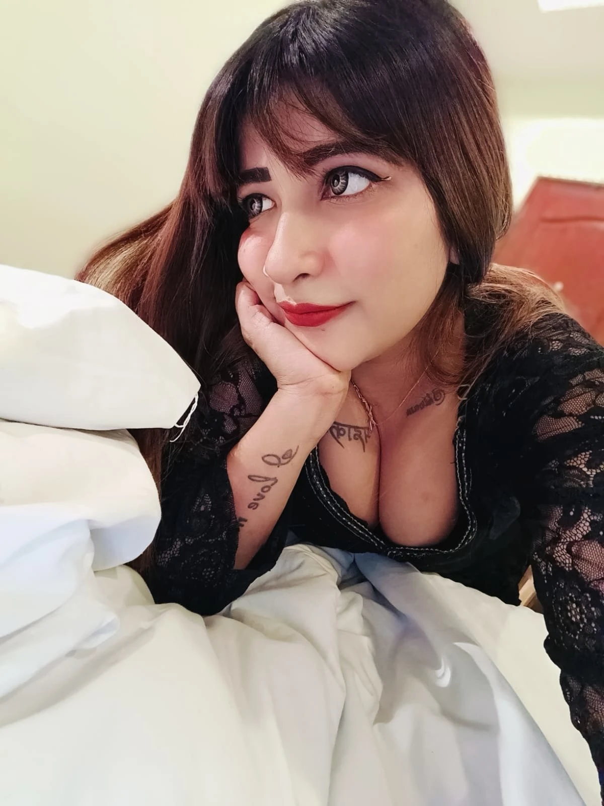 Real Savi Genuine – Indian escort in Pune — 2 / 5
